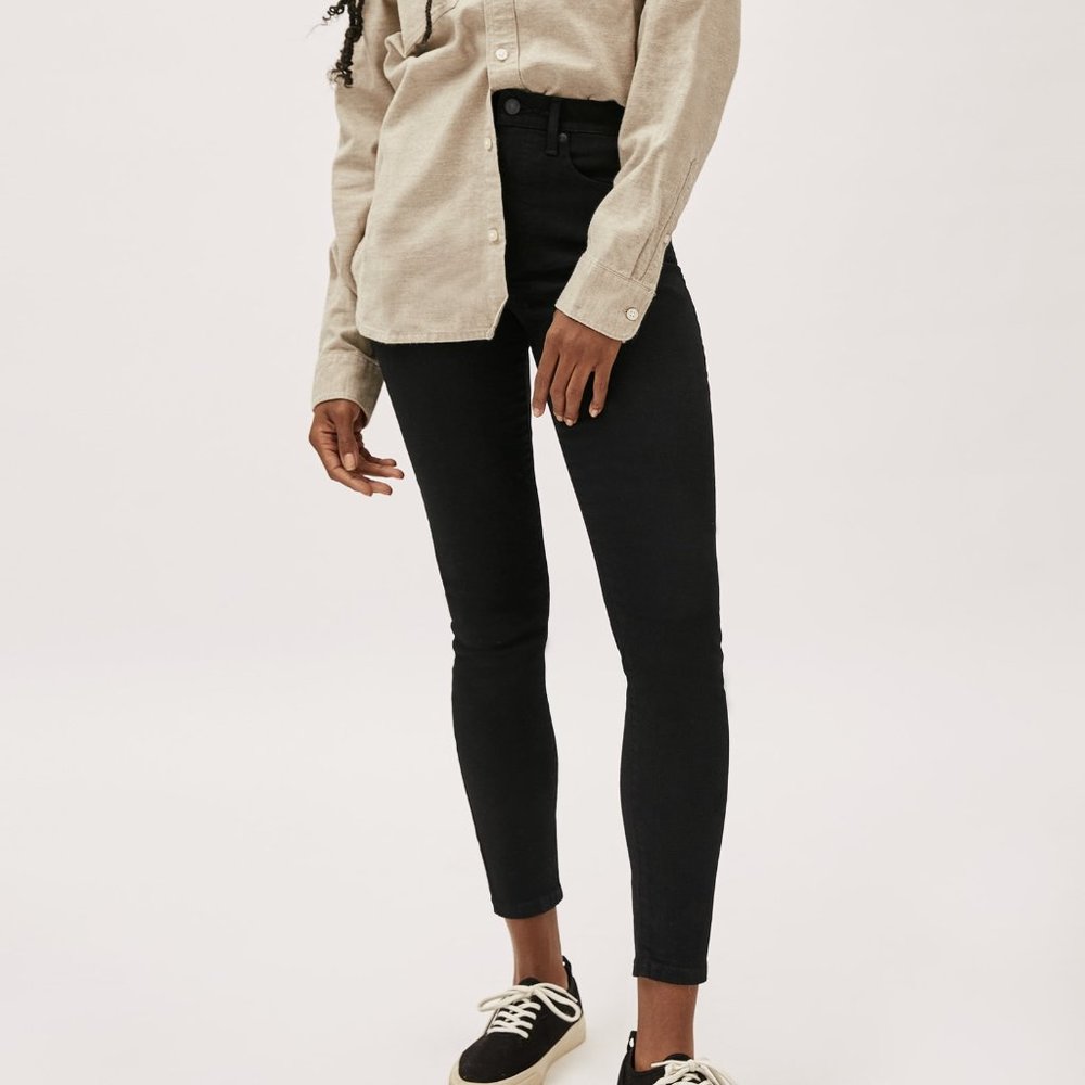 SOLD GUC Everlane Authentic Stretch Skinny Jeans - 28R